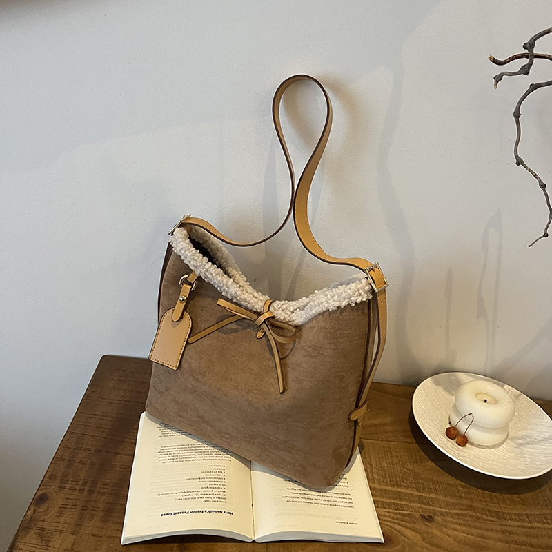Сумки через плечо из искусстве – обзор и цена Women Bags Branded Sale