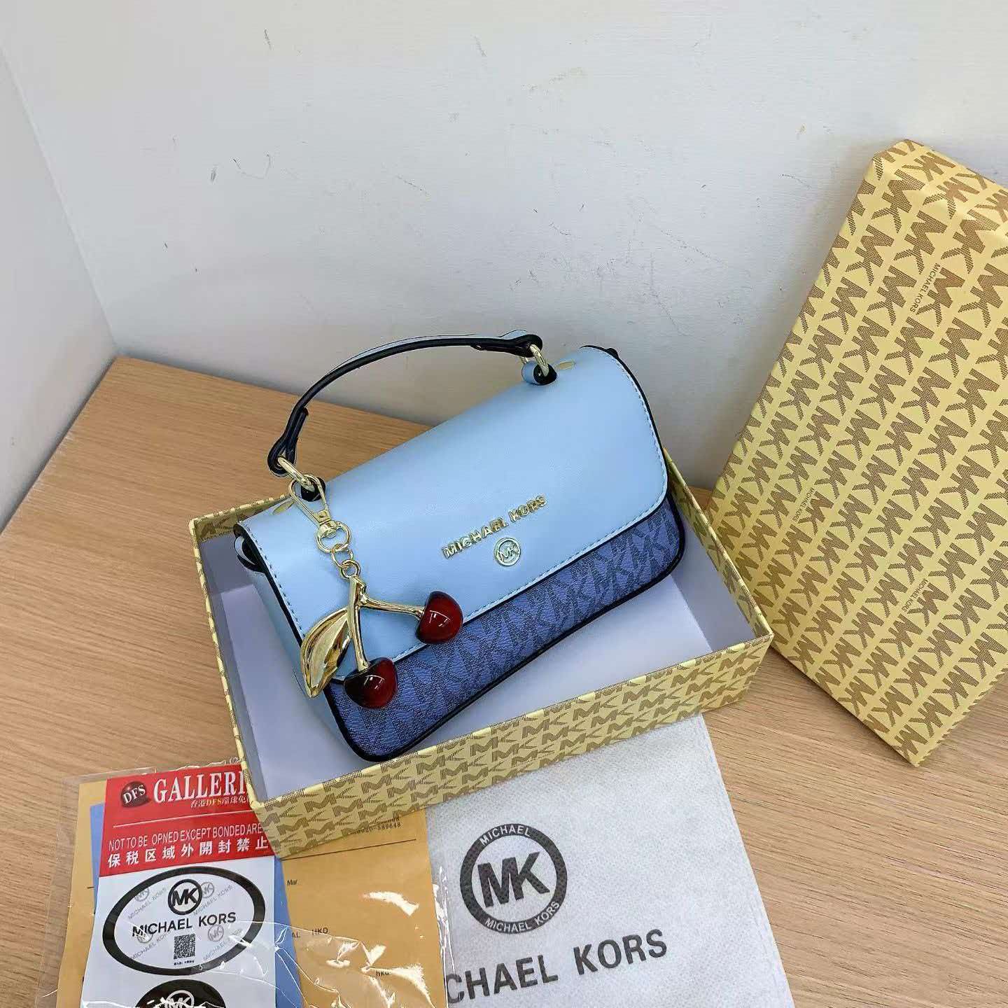 Совершенно новая женская сумка – обзор и цена Women'S Bags Michael Kors