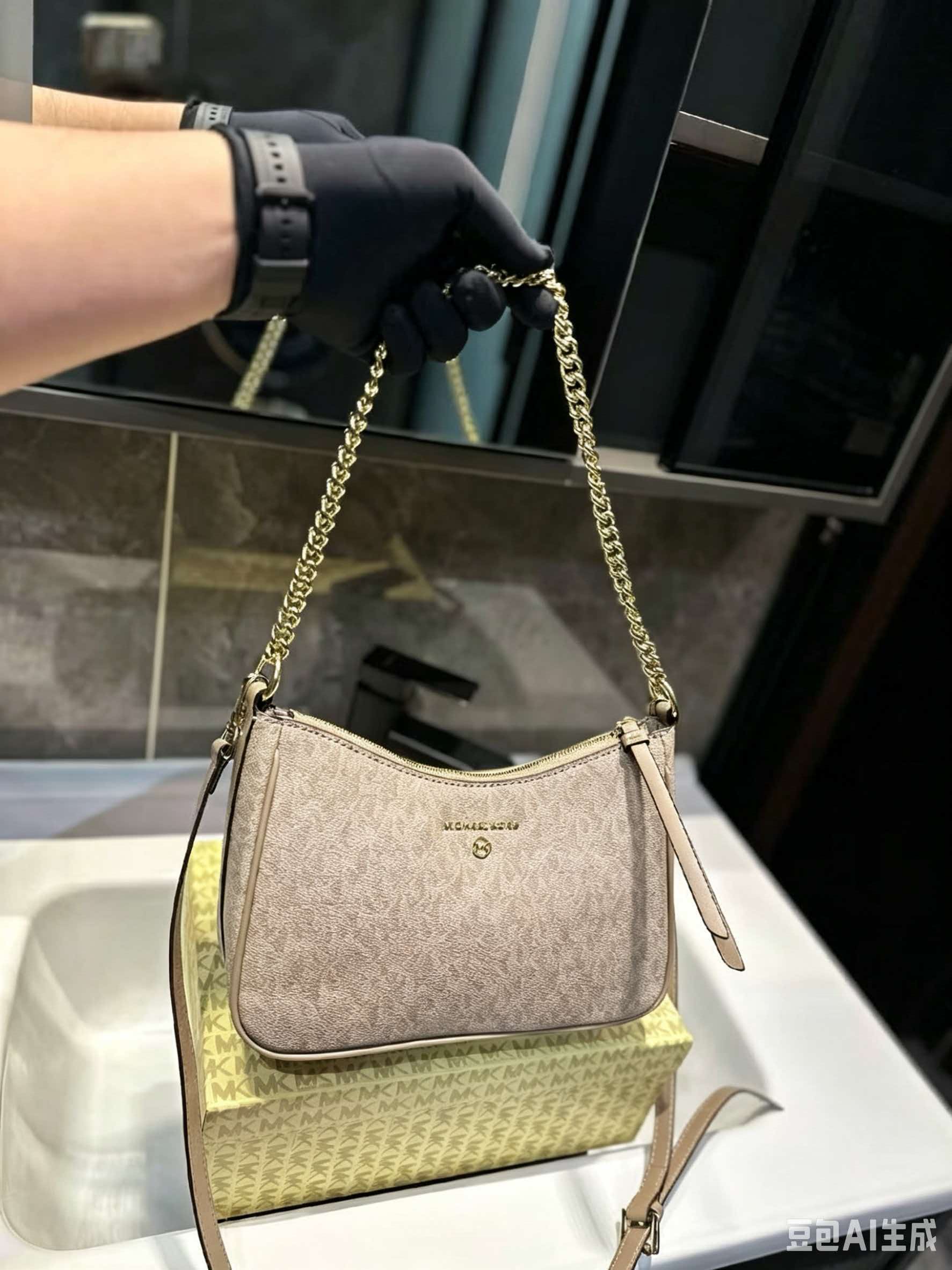 MICHAEL KORS MK Jet Set Travel – обзор и цена Women Bags Mk
