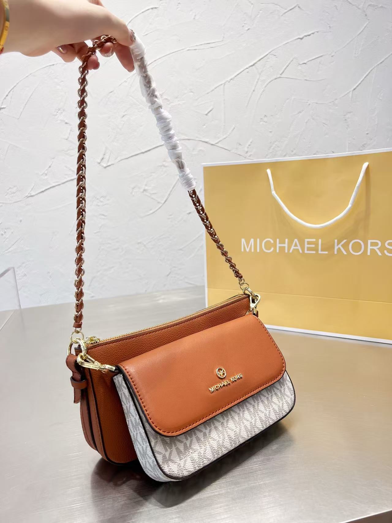 Совершенно новая женская сумка – обзор и цена Women'S Bags Michael Kors